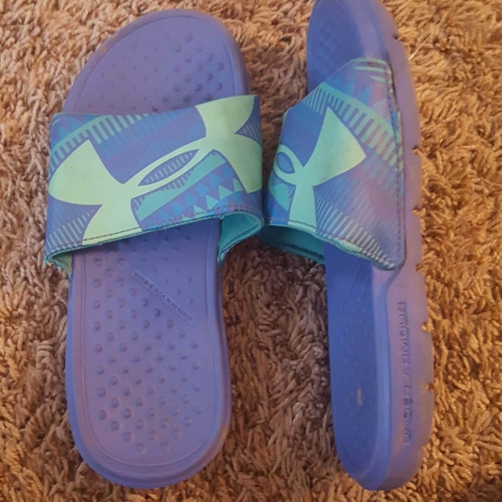 Purple Under Amor slides